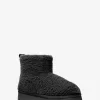 Cizmă Winnie din imitație de shearling Cizmă Winnie din imitație de shearling