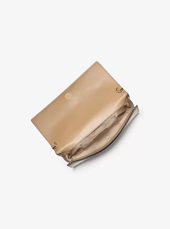 Clutch Jet Set Mediu din piele metalică cu ornament Clutch Jet Set Mediu din piele metalică cu ornament