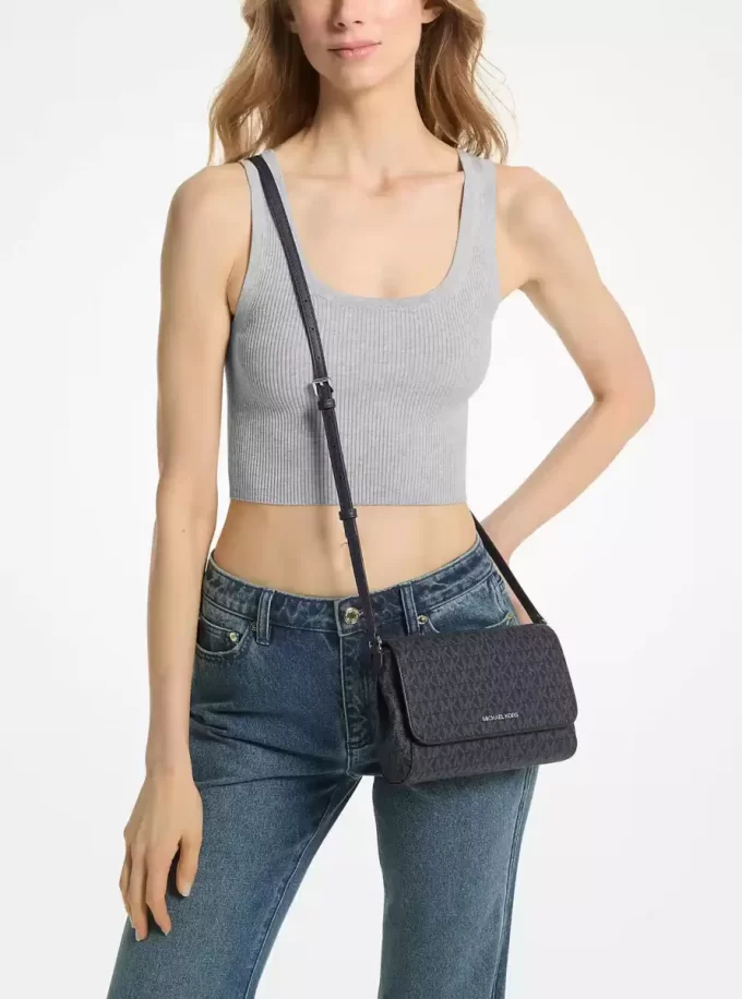 Geantă crossbody convertibilă medie cu logo Signature Geantă crossbody convertibilă medie cu logo Signature