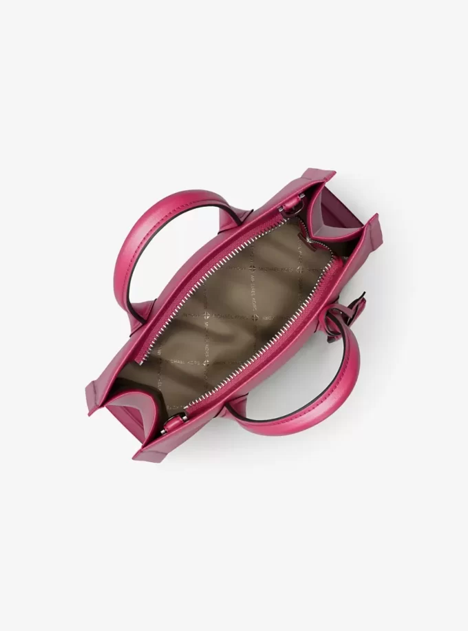 Geantă crossbody convertibilă Mirella mică din piele granulată Geantă crossbody convertibilă Mirella mică din piele granulată