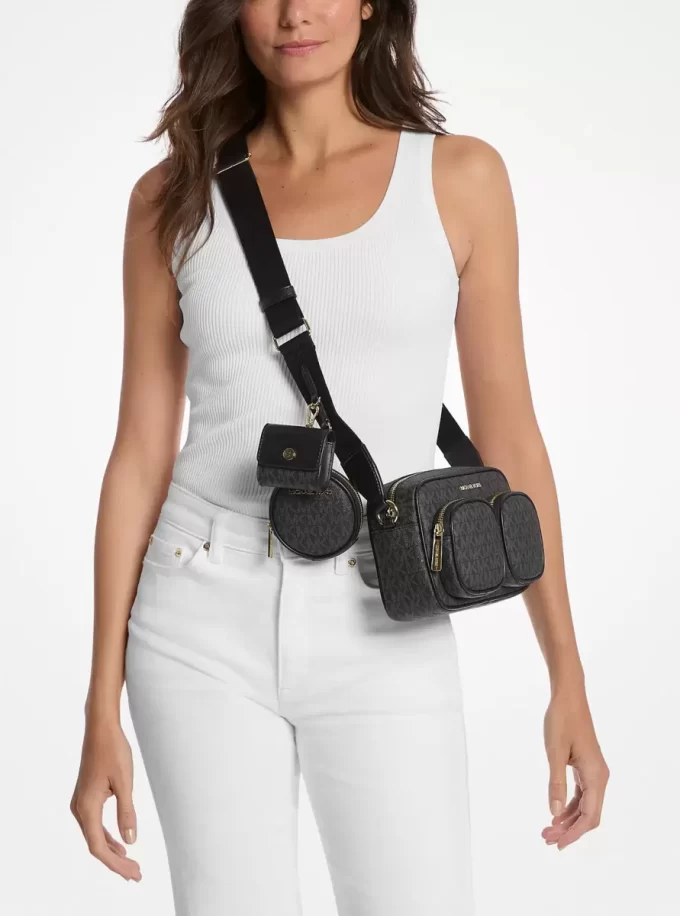 Geantă crossbody Jet Set medie cu logo și husă pentru Apple Airpods Pro® Geantă crossbody Jet Set medie cu logo și husă pentru Apple Airpods Pro®