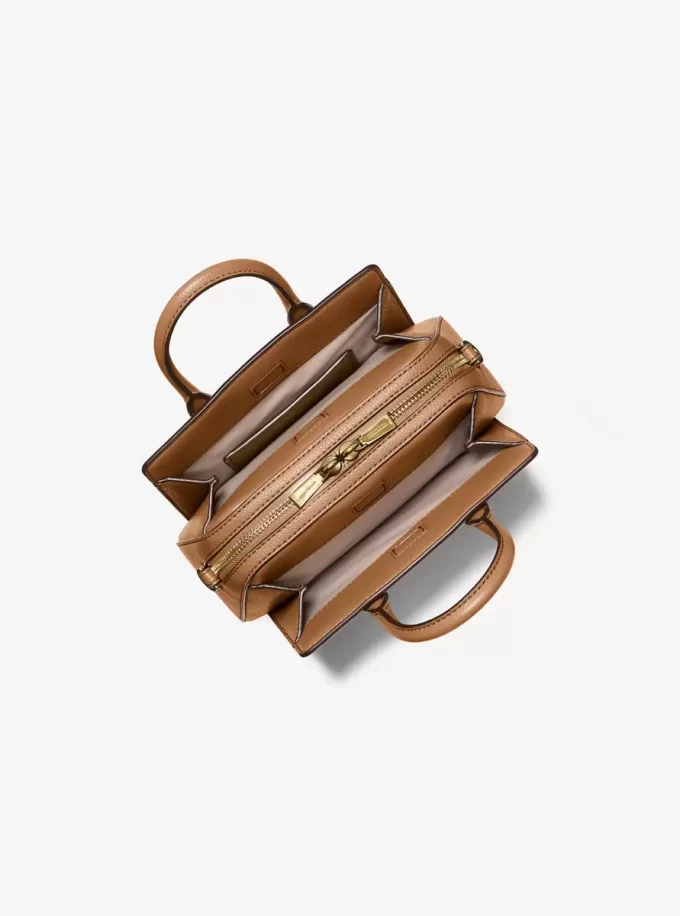 Geantă crossbody Laila extra-small cu logo-ul semnăturii