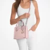 Geantă crossbody medie Mercer din piele cu margini în două culori Geantă crossbody medie Mercer din piele cu margini în două culori