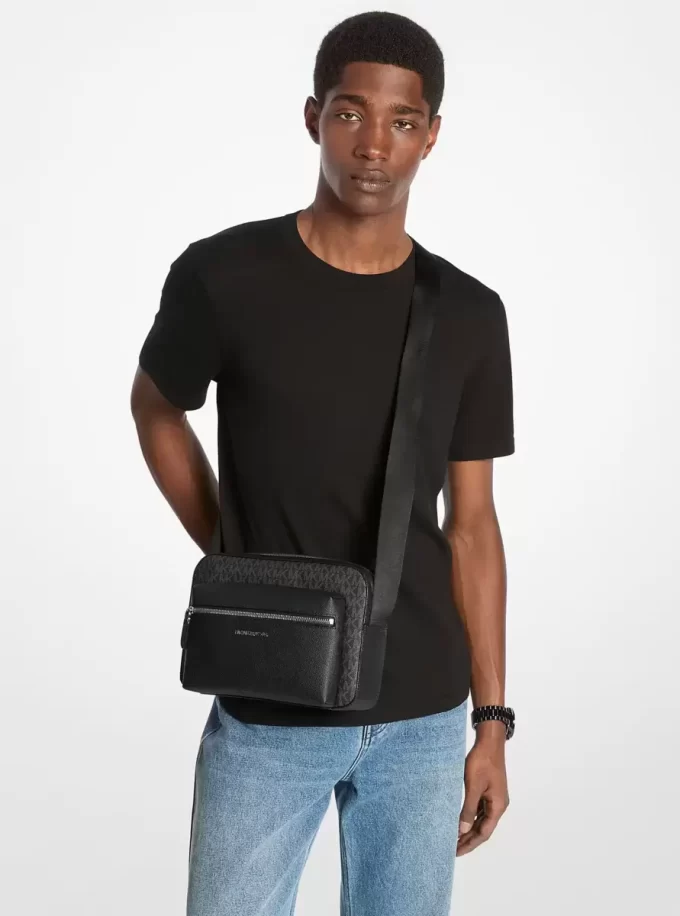 Geantă crossbody texturată Hudson cu logo-ul semnăturii
