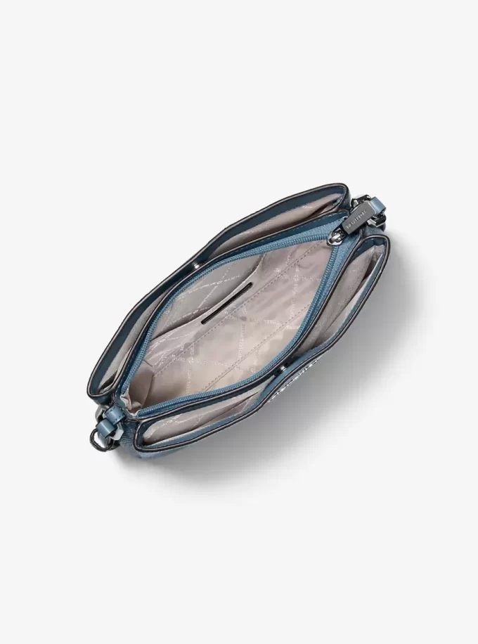 Geantă crossbody Trisha medie din piele granulată Geantă crossbody Trisha medie din piele granulată
