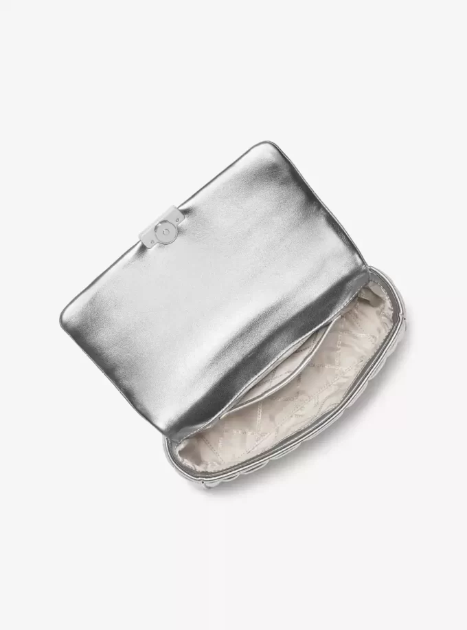 Geantă de umăr mare Tribeca din piele matlasată metalică Geantă de umăr mare Tribeca din piele matlasată metalică