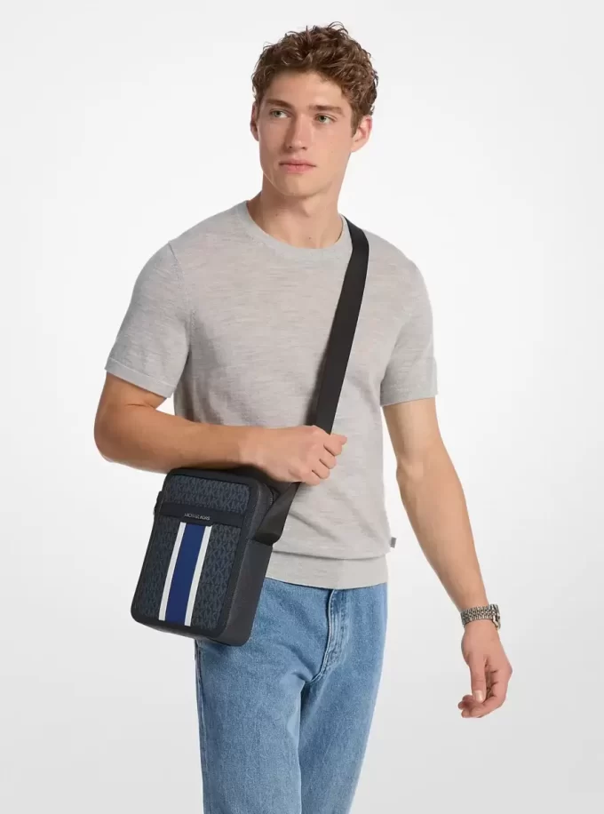 Geantă de zbor Cooper cu dungi și logo semnătură