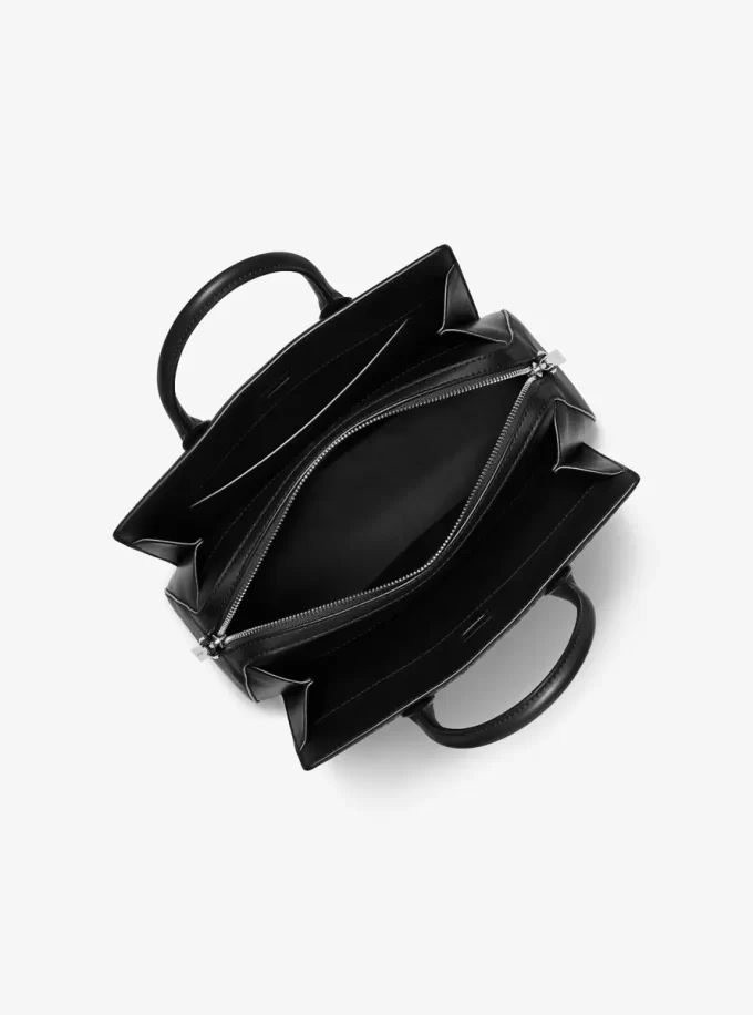 Geantă Laila medie metalică cu logo-ul semnăturii
