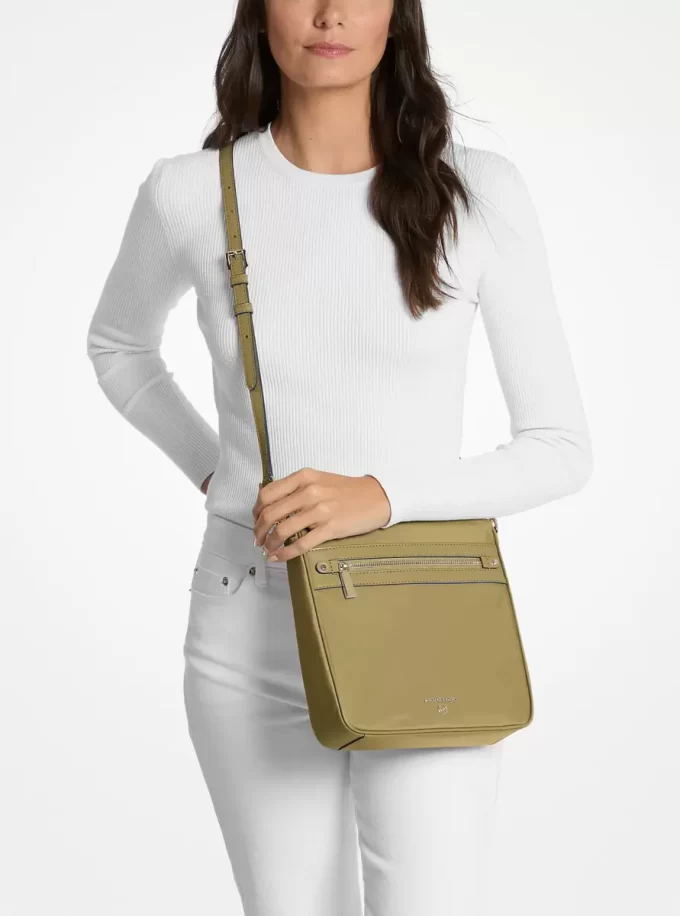 Geantă mare Jet Set din nailon cu crossbody Geantă mare Jet Set din nailon cu crossbody