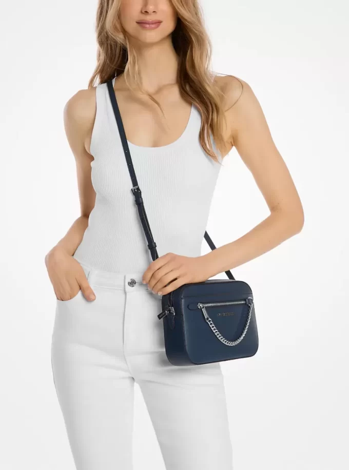 Geantă mare Jet Set din piele Saffiano crossbody Geantă mare Jet Set din piele Saffiano crossbody