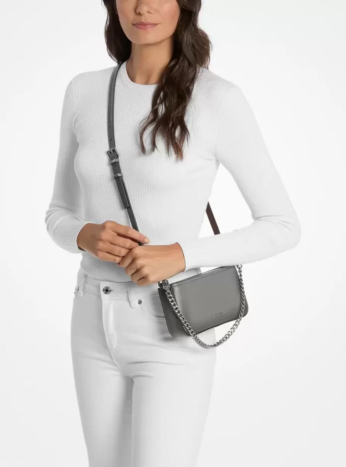 Geantă mică Bryant din piele lustruită, convertibilă, tip crossbody Geantă mică Bryant din piele lustruită, convertibilă, tip crossbody