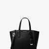 Geantă mică de piele Taryn, convertibilă, tip crossbody Geantă mică de piele Taryn, convertibilă, tip crossbody
