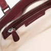 Geantă mică de piele Taryn, convertibilă, tip crossbody Geantă mică de piele Taryn, convertibilă, tip crossbody