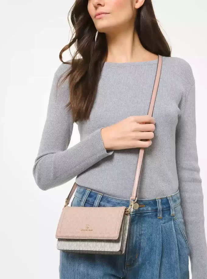 Geantă mică Jet Set cu logo în două culori și crossbody pentru smartphone Geantă mică Jet Set cu logo în două culori și crossbody pentru smartphone