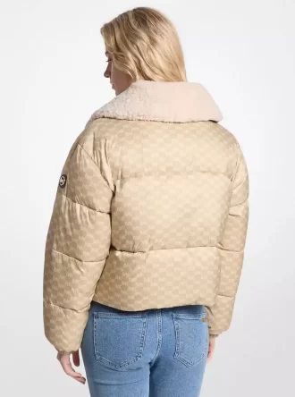 Jachetă pufoasă cu imprimeu de logo și sherpa