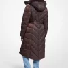 Palton pufos cu curea și garnitură din blană artificială