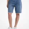 Pantaloni scurți din denim zdrențuiți