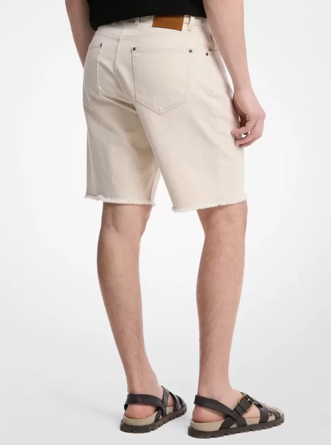 Pantaloni scurți din denim zdrențuiți