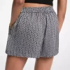 Pantaloni scurți din satin cu logo MK2000 Pantaloni scurți din satin cu logo MK2000