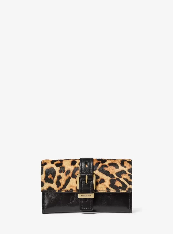 Portofel mediu Nolita cu imprimeu leopard și piele, pliabil în trei părți Portofel mediu Nolita cu imprimeu leopard și piele, pliabil în trei părți