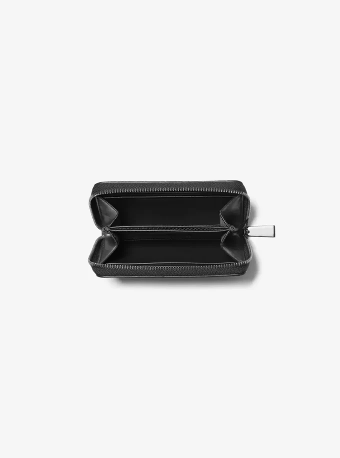 Portofel mic Jet Set din piele cu pietre prețioase și ținte Portofel mic Jet Set din piele cu pietre prețioase și ținte