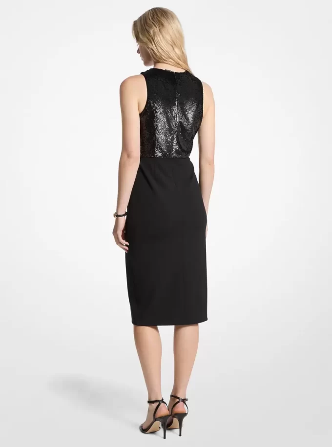 Rochie cu halter din crep și paiete Rochie cu halter din crep și paiete