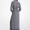 Rochie maxi din satin cu curea și imprimeu cu logo