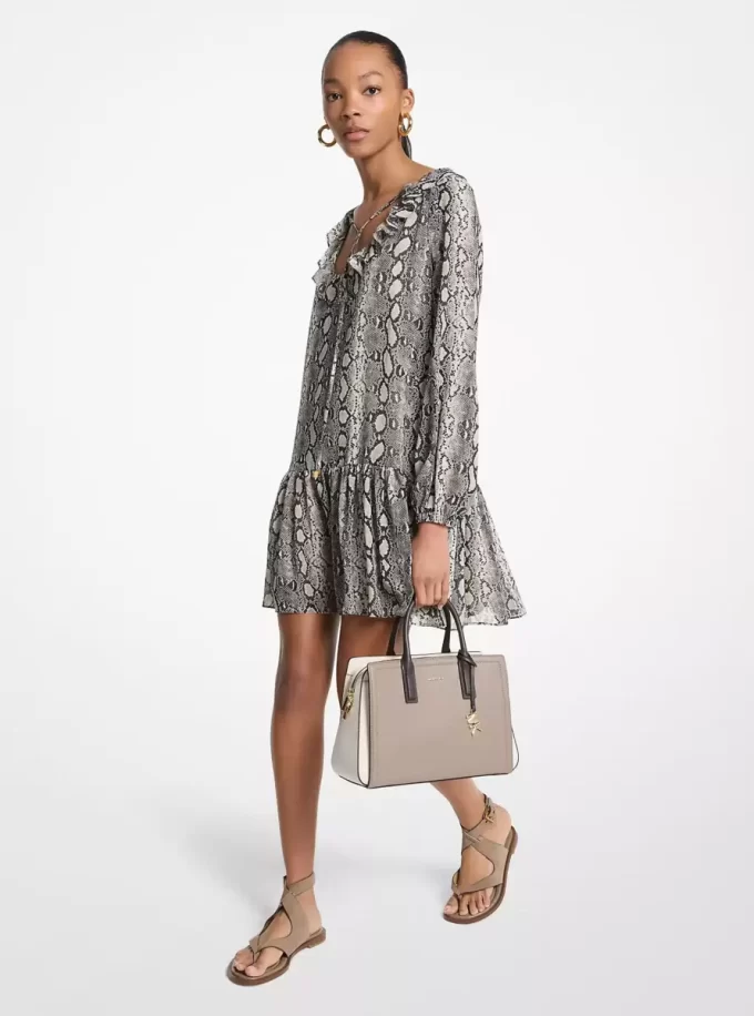 Rochie mini cu volane din georgette și imprimeu șarpe Rochie mini cu volane din georgette și imprimeu șarpe
