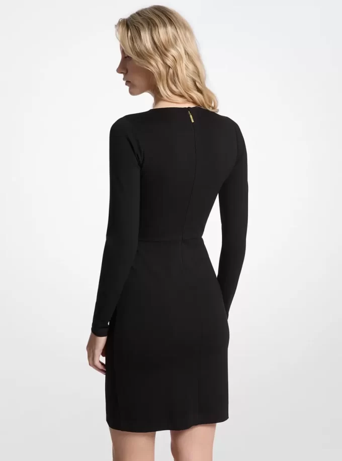 Rochie înfășurată cu ținte Rochie înfășurată cu ținte