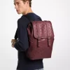 Rucsac Colby Medium din piele lustruită cu logo în relief Rucsac Colby Medium din piele lustruită cu logo în relief