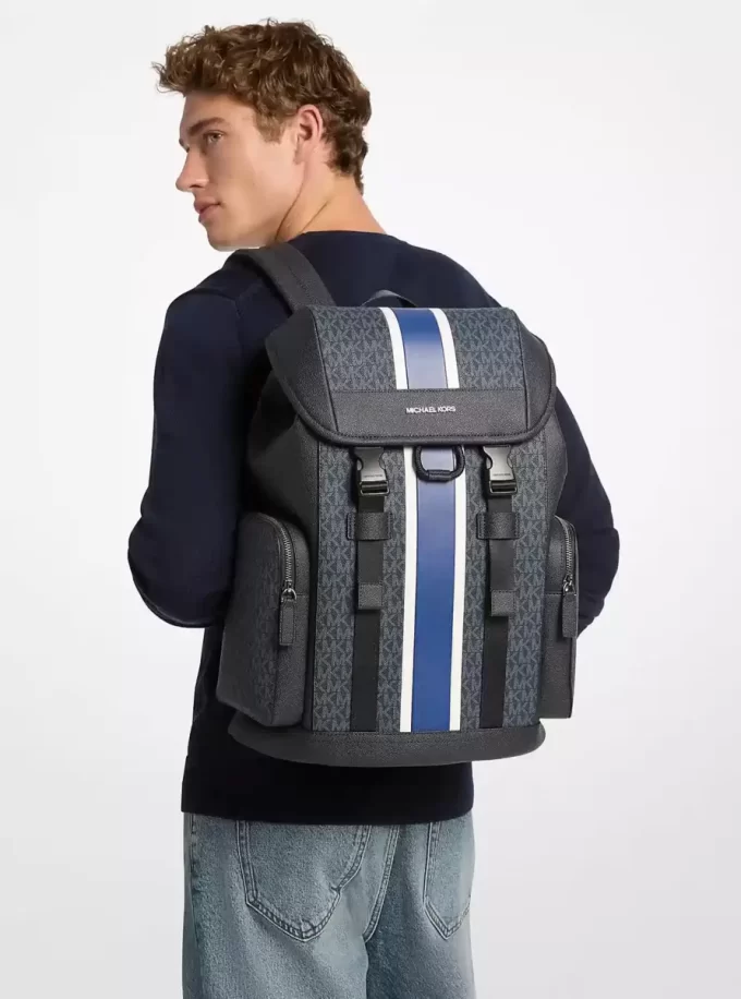 Rucsac Cooper de oraș cu dungi medii, cu logo semnătură Rucsac Cooper de oraș cu dungi medii, cu logo semnătură