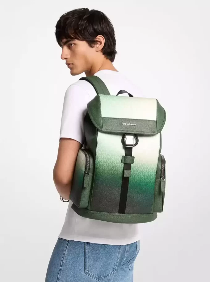Rucsac Cooper Mediu cu Logo Ombré și Model Urban Rucsac Cooper Mediu cu Logo Ombré și Model Urban