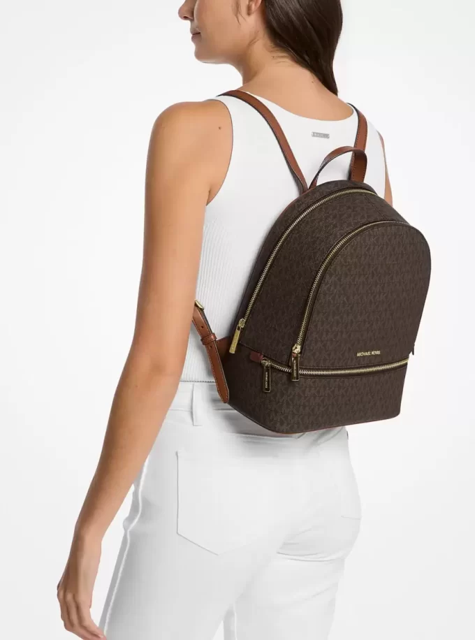 Rucsac Rhea Medium cu logo-ul semnăturii