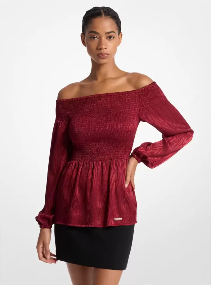 Top jacquard moiré smocked, cu umeri goi