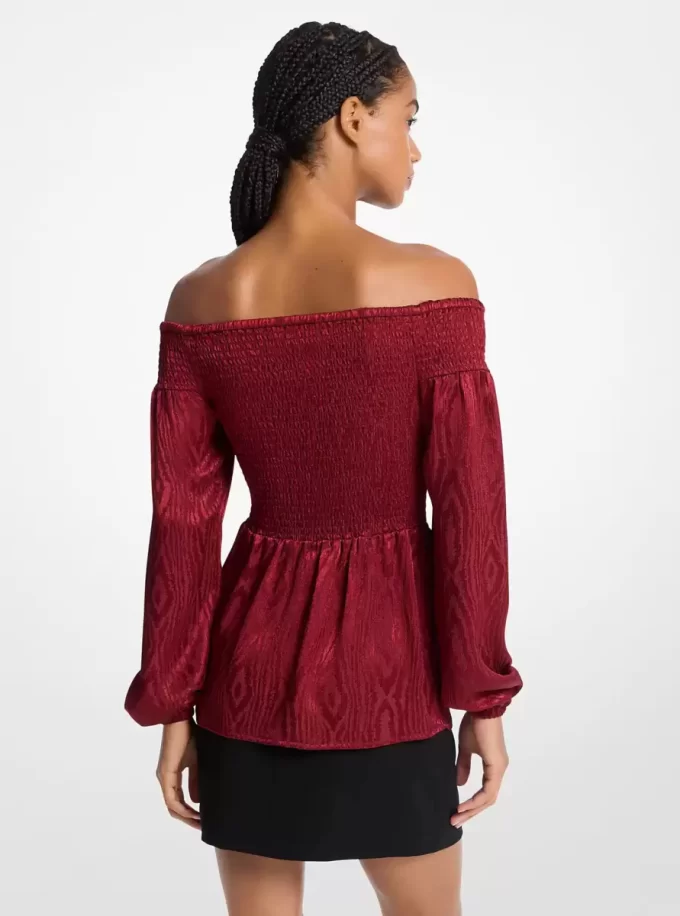 Top jacquard moiré smocked, cu umeri goi